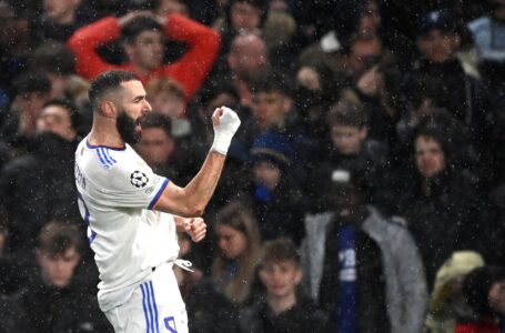 Benzema despedaza al Chelsea