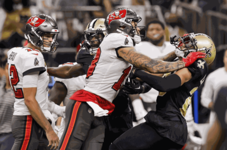 Mike Evans, fuera por rijoso