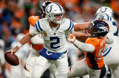 LOS COLTS GANAN EL DUELO DE DEFENSIVAS